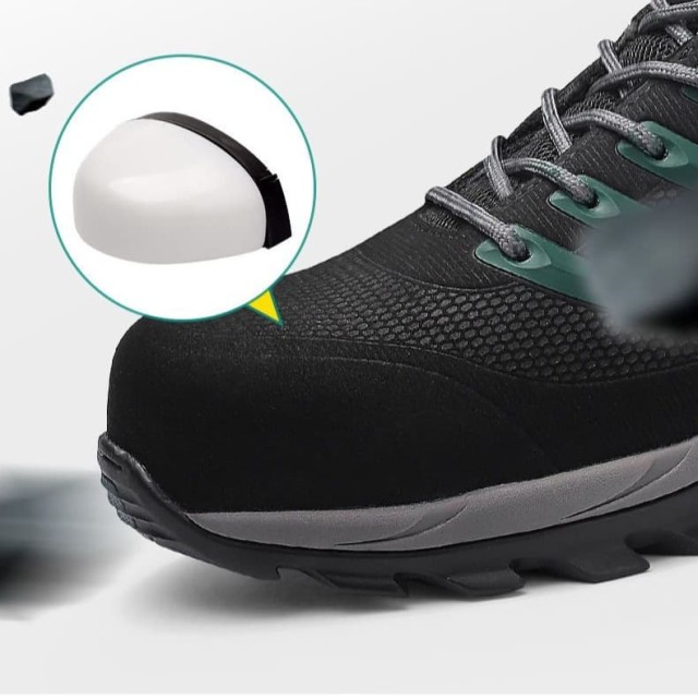 How Composite Toe Boots Enhance Safety and Performance in High-Risk Industries