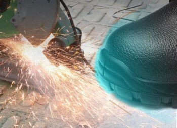 How to Prevent Foot Injuries from Steel Toe Boots Without Sacrificing Safety