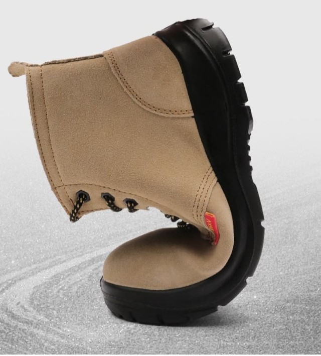 How Safety Trainer Materials Adapt to Workplace Hazards and Comfort Needs