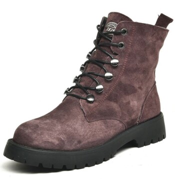 How Chemical-Resistant Boot Materials Protect Against Workplace Hazards
