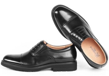 How to Wear Sneakers Professionally: A Style Guide for Modern Workplaces
