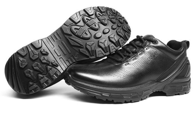 Comment créer une collection de chaussures d'affaires décontractées qui conviennent à tous les environnements professionnels ?