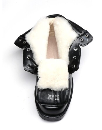 Comment choisir entre les bottes de neige et les bottes d'hiver :Un guide pratique pour toutes les conditions