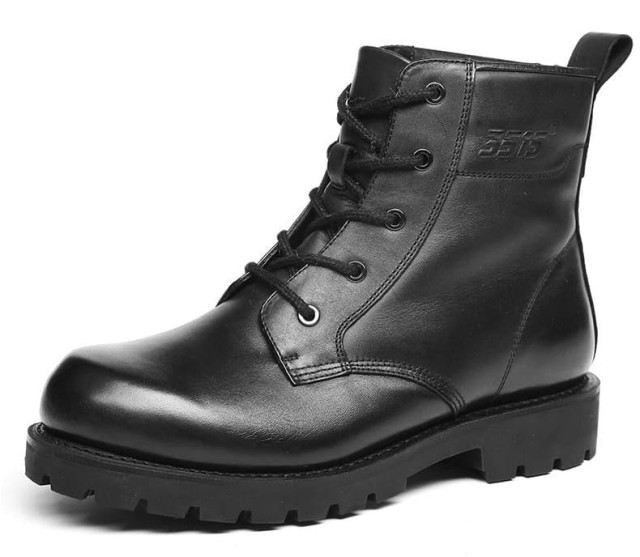 如何调整登山鞋以安全进行雪地徒步旅行？冬季准备指南