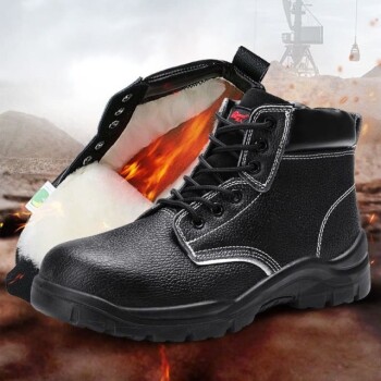 How Safety Footwear Features Mitigate Industry-Specific Workplace Hazards