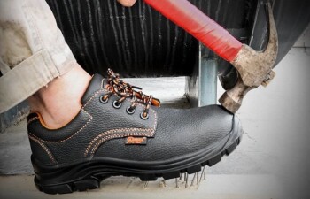 How Steel-Sole PVC Boots Combine Safety and Durability in Industrial Settings