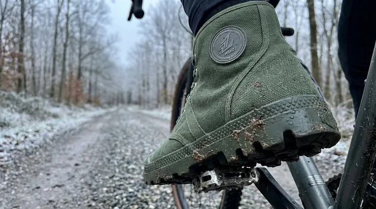 Quelles sont les expériences des utilisateurs avec les bottes haut de gamme spécifiques au vélo ? Une analyse approfondie de la durabilité, de la chaleur et de la valeur.