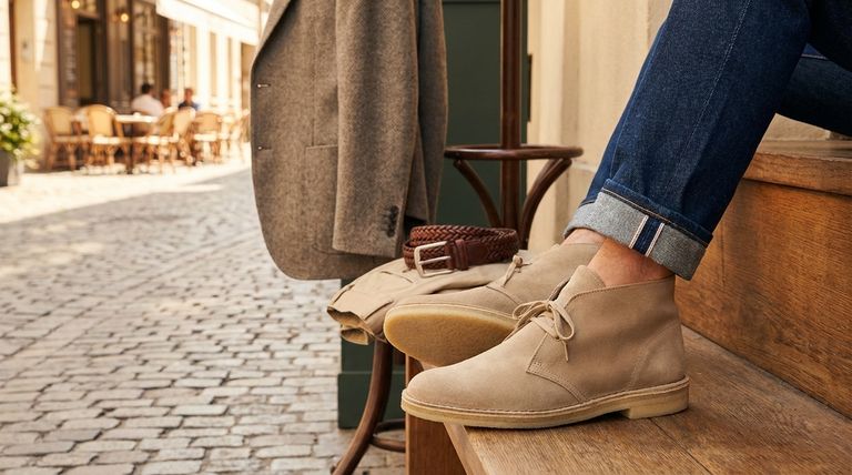 What are some style tips for wearing desert boots? Master Smart-Casual Versatility