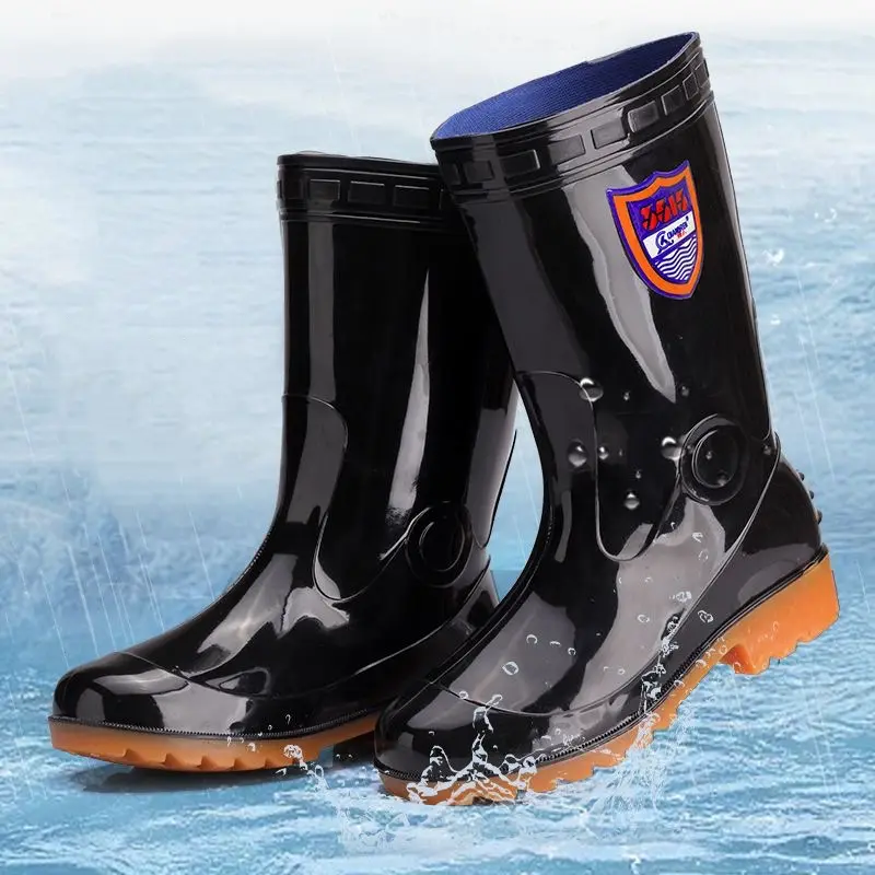 两种款式的 OEM 雨靴